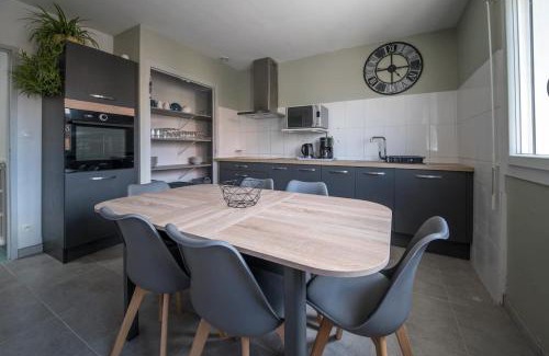 Montauban Casa | La cahute, Gîte avec jardin pour 15 personnes