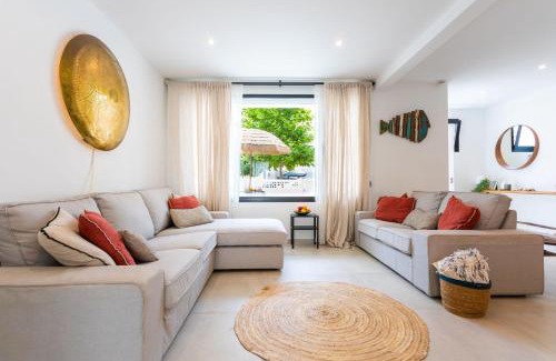 La Cala de Mijas Casa | La Cala Beach Home - beachfront few steps away from sandy beach