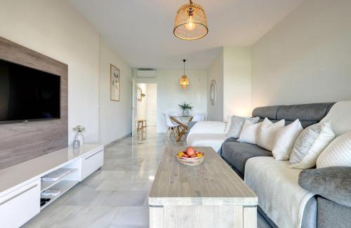 Mijas Apartamento | La Cala gorgeous 2 bedroom apartment with stunning gardens, pools and sea views