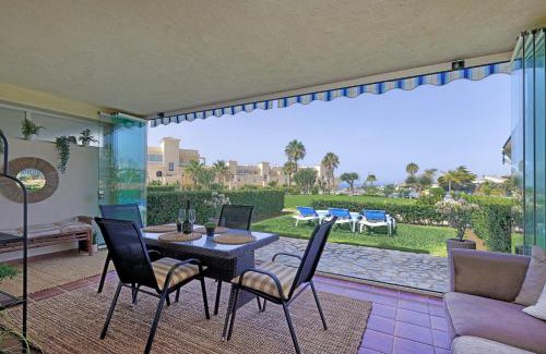 Mijas Apartamento | La Cala gorgeous 2 bedroom apartment with stunning gardens, pools and sea views