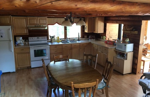Cormierville Chalet De Esquí | La Camp on the river