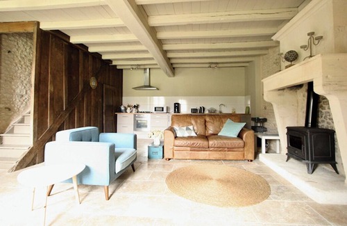 Reaux Apartamento | La Cannonerie: Gîte in the heart of the Cognac vineyards with swimming pool.