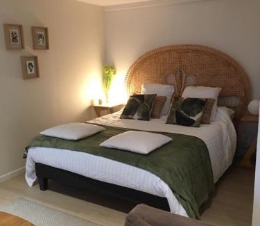 Lecelles Cama Y Desayuno | La Canopée