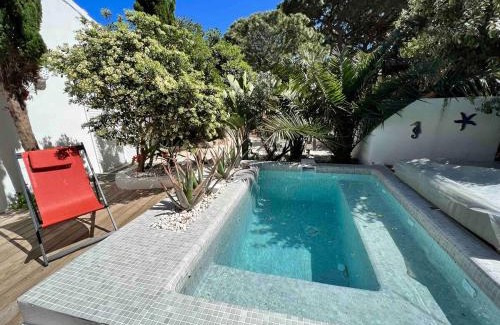 La Capte Apartamento | La Capte 4-6 person villa with garden and pool