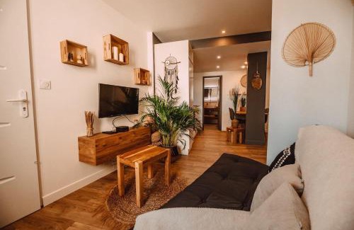 Irigny Apartamento | La Casa Bali