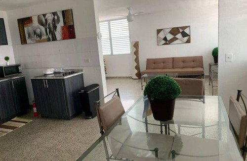 Hoyo Mulas Casa | La Casa Blanca 1