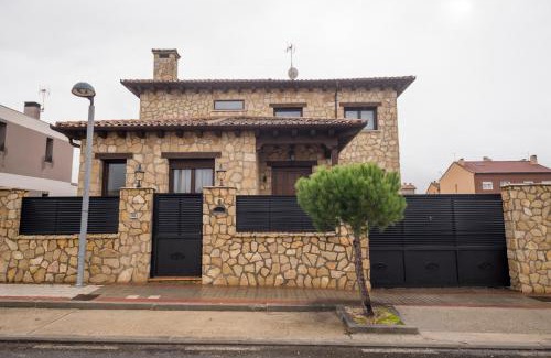 La Lastrilla Casa | LA CASA DE ANVER