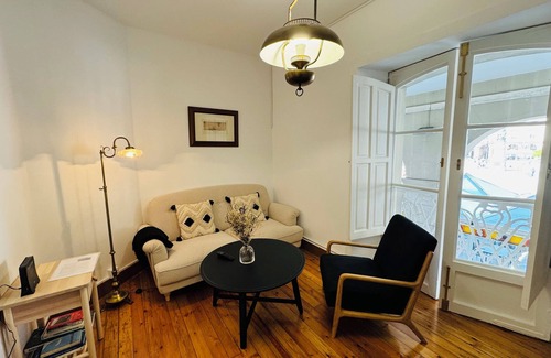 La Coruna Apartamento | La Casa de Maria Pita Estrena piso recién reformado en Plaza de María Pita! 🌟