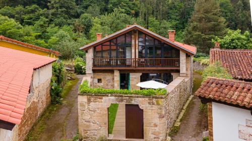 Herrera de Ibio Casa | La Casa de Piedra