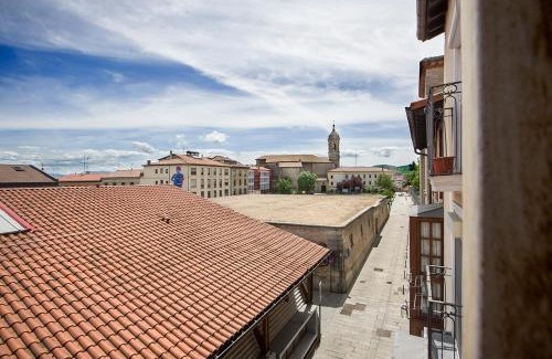 Vitoria-Gasteiz Old Town Apartamento | La Casa De Santa María ESTUDIOS