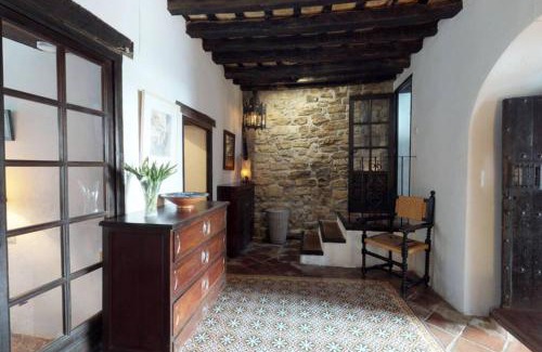 Jimena de la Frontera Casa | La casa del piano - Beautiful 18th century house with courtyard & pool