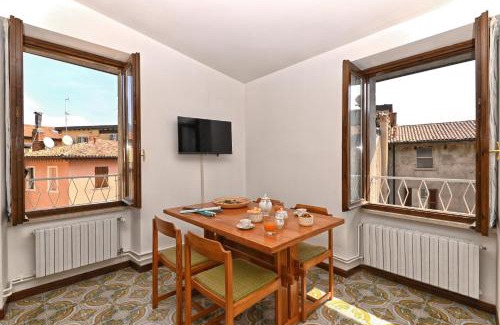 Bogliaco Apartamento | La Casa del Vento - Appartamento Montagna - Theater Home