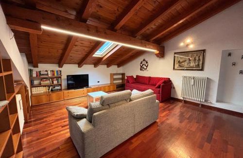 Aymavilles Apartamento | La Casa Dell'Acero
