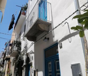 Lipari Historic Centre Casa | "la casa dell'architetto" con terrazza panoramica in centro storico e a due passi dal porto