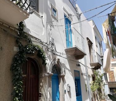 Lipari Historic Centre Casa | "la casa dell'architetto" con terrazza panoramica in centro storico e a due passi dal porto