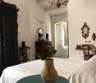 Ferla Casa | La Casa dell'Artista - Affitti Brevi - Ferla