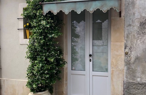 Ferla Casa | La Casa Dell'Artista - Short Term Rentals - Ferla