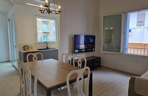 Cattolica Apartamento | La Casa di Agnese - Tres Habitaciones Piso, Capacidad 9