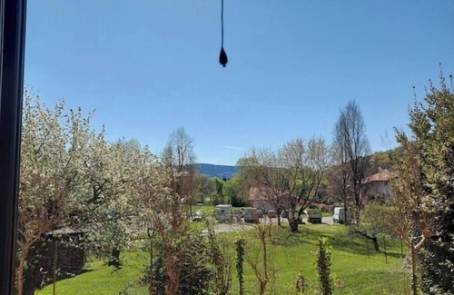 Comabbio Apartamento | La Casa di Anna: Lake Maggiore area. Private Beach