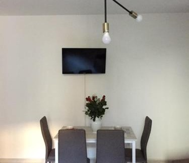 Est Apartamento | LA CASA DI CHICCO E GINNY