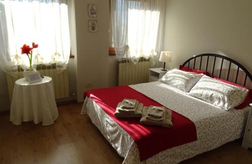 Esine Cama Y Desayuno | La casa di Clara