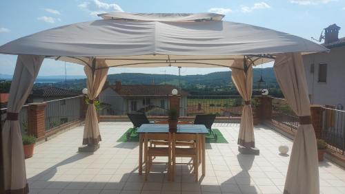 Tuoro sul Trasimeno Apartamento | La casa di Justyna