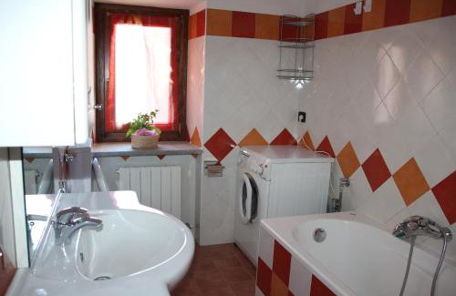 La Cretaz-Roisan Apartamento | La casa di nonno "cien"