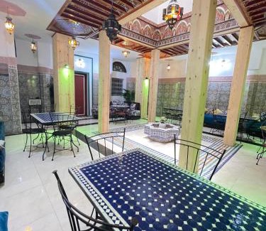 Layoun Casa | La Casa Espanyola