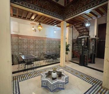 Layoun Casa | La Casa Espanyola