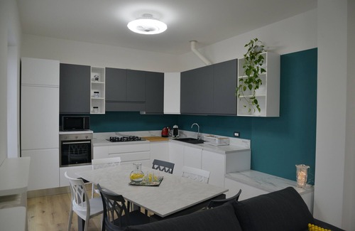Colle Brianza Apartamento | La Casa Gialla - Girasole Appartamento Luminoso e Moderno