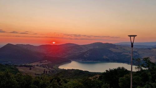 Civitella Messer Raimondo Apartamento | La Casa sul lago - Appartamento Glicine - Parco della Majella