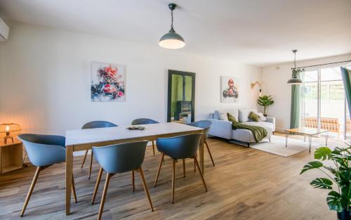Salles-Curan Casa | La Casa Lucas - Clim, Wifi, Lits XL, Jardin & Lac