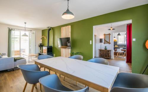 Salles-Curan Casa | La Casa Lucas - Clim, Wifi, Lits XL, Jardin & Lac
