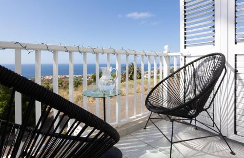 Bajamar Casa | La Casa Nostra - family oriented house in quiet area