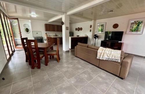 Penas Blancas Casa | La Casa Pina Pacifica near La Fortuna