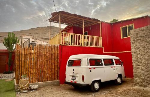 Cerro Azul Casa | La Casa Roja Cerro Azul