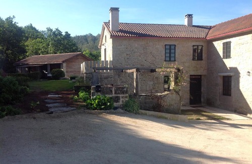 Callobre Apartamento | La Casa Roxa, naturaleza en Galicia a 12 kms. del mar