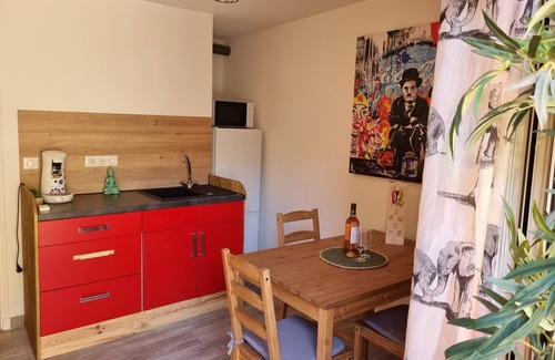 Saint-Laurent-du-Pape Apartamento | La Casa Sereno - Appartement Avec Piscine Couverte et Chauffée