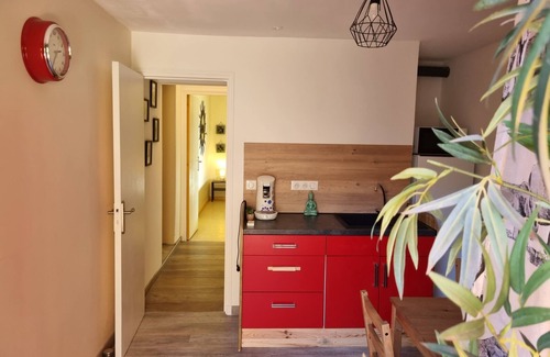 Saint-Laurent-du-Pape Apartamento | La Casa Sereno - Appartement Avec Piscine Couverte et Chauffée