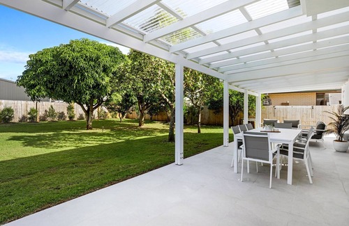 Kingscliff Casa | La Casa Siciliana- recently renovated beach house