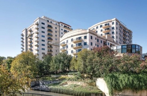 Main - Military Plaza Casa | La Cascada Close to the River Walk