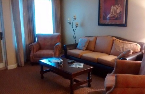 Main - Military Plaza Casa | La Cascada Close to the River Walk