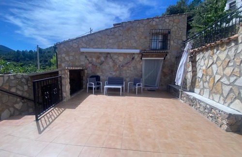 La Casa de la Noguera Casa | Casa Rural La Caseta
