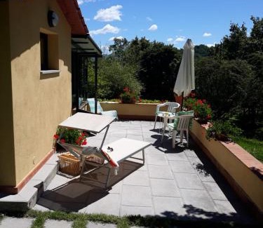 Campestri Chalet De Esquí | La casetta nel prato