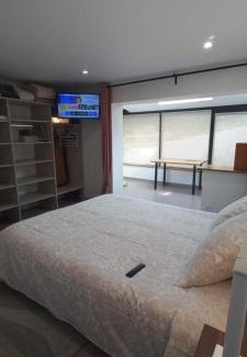 Behobie Cama Y Desayuno | La Casita de Rose au calme proche plage d'Hendaye - 26 m2 Bien équipé Parking privé Jardin