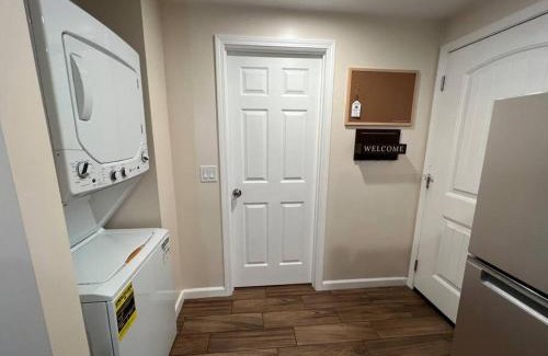 Whittier Casa | La Casita de Whittier, Private Unit w/patio area, Disney, Biola, Knotts