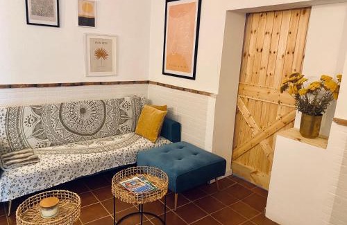 Alcala de Guadaira Apartamento | La Casita del Cactus - Casa de campo con piscina