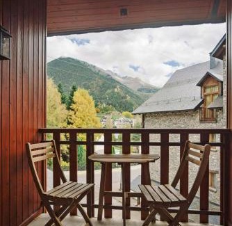 Sallent de Gallego Apartamento | La Casita del Arbol by Cardi Suites