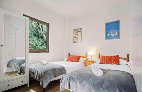 Sallent de Gallego Apartamento | La Casita del Arbol by Cardi Suites