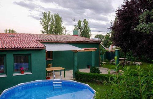 Villaverde de Arriba Casa | LA CASITA DEL JARDiN